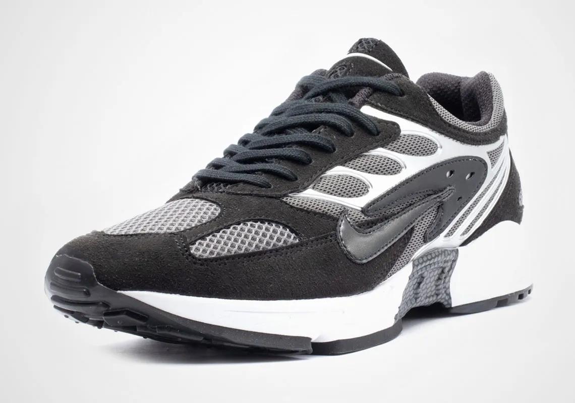 Nike Air Ghost Racer