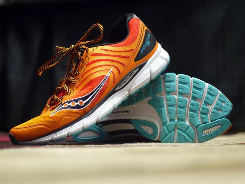 Кроссовки Saucony Breakthru 2 https://sneakersnews.ru