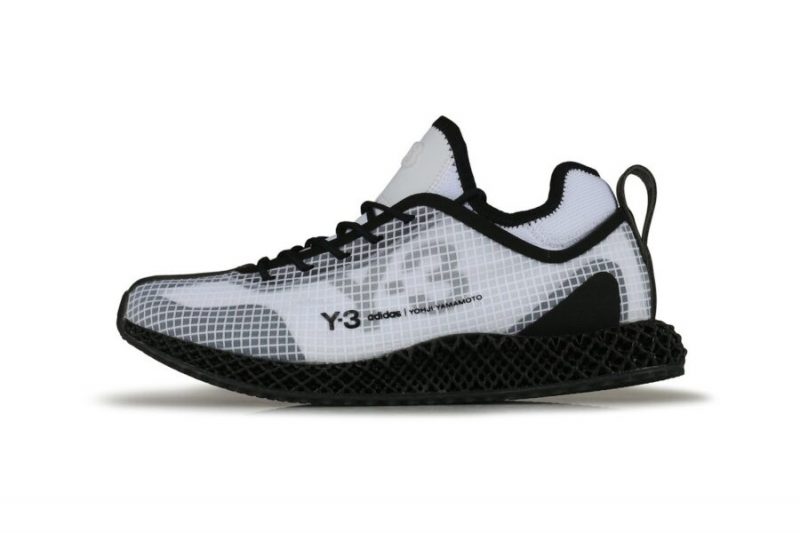 Новые кроссовки Y-3 RUNNER 4D IO в двух вариациях