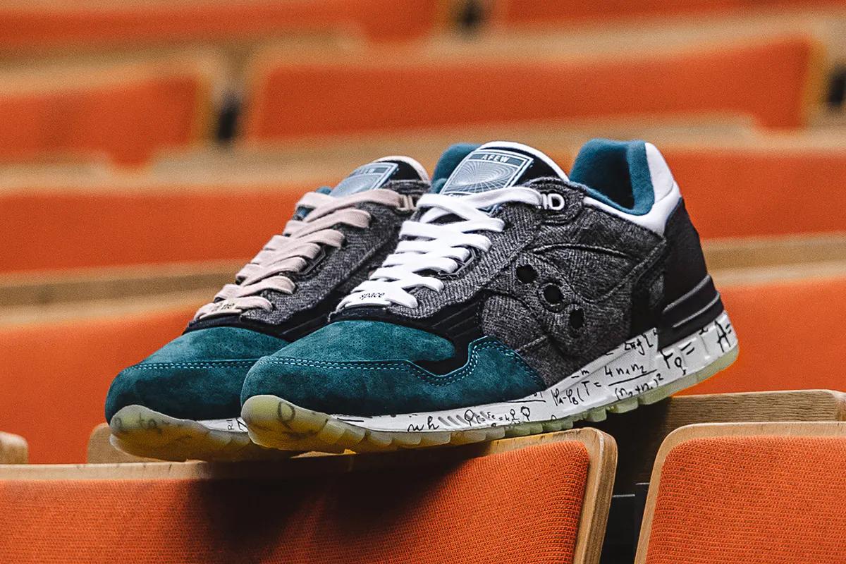 AFEW и Saucony создали итерацию кроссовок Shadow 5000 “Time & Space”, вдохновленную Энштейном