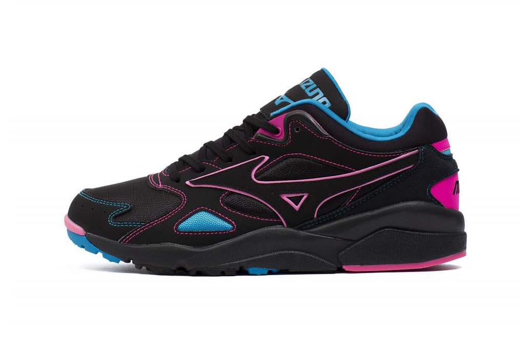 Mizuno Sky Medal “Black/Pink/Blue”