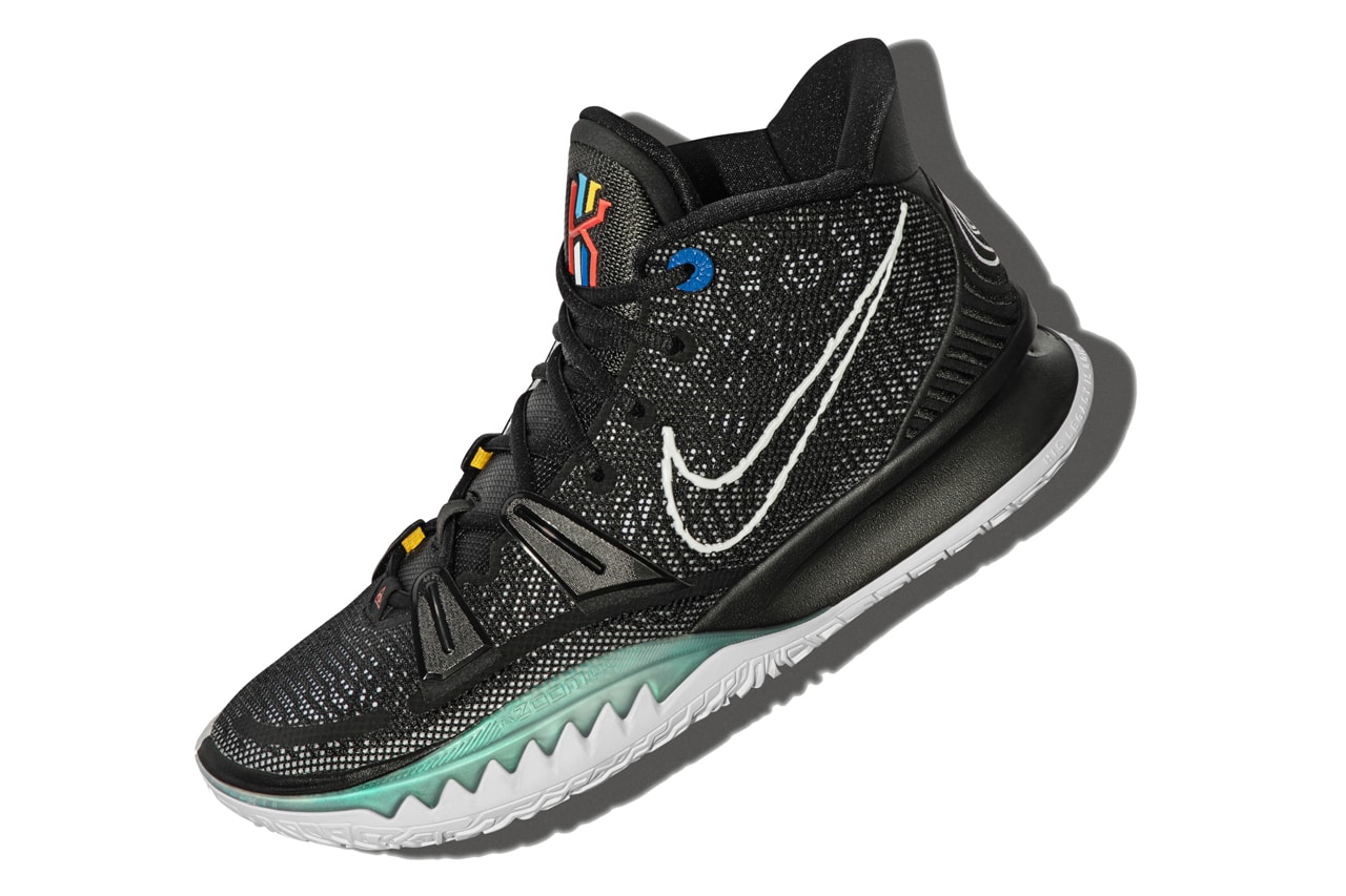 Кроссовки Nike Kyrie 7