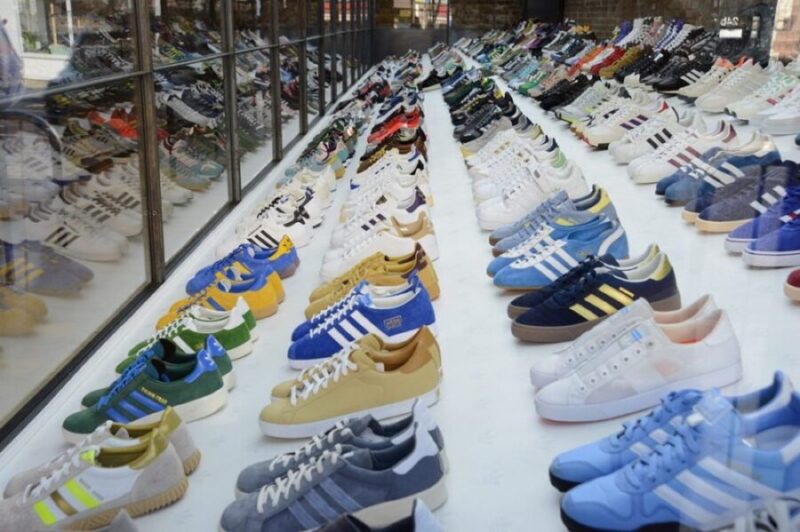 Как отличить оригинальные кроссовки Adidas от подделки