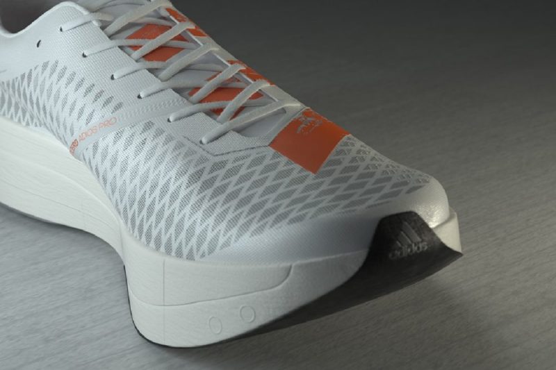 Adidas представил инновационные кроссовки adizero adios Pro