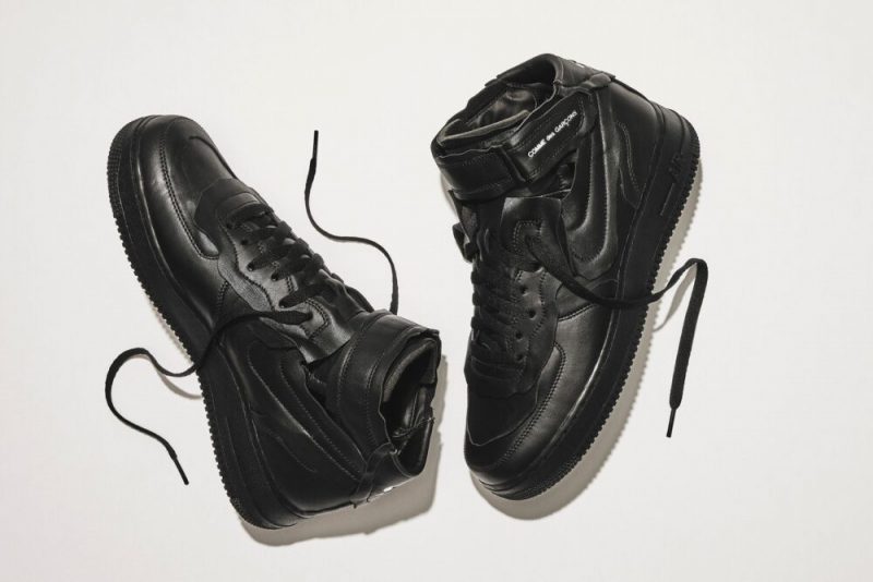 Кроссовки COMME des GARÇONS & Nike Air Force 1 Mid в белом и черном варианте