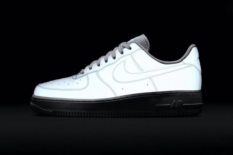 Кроссовки Nike Air Force 1 из светоотражающего материала
